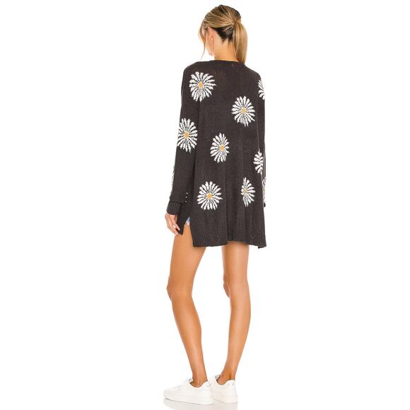 Show me your mumu gray daisy oversized sweater - Picture 4 of 4